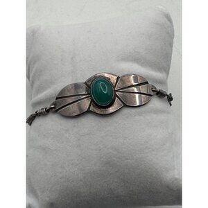 Vintage Sterling Silver  Green Gem Stone Bracelet With Leaf Design